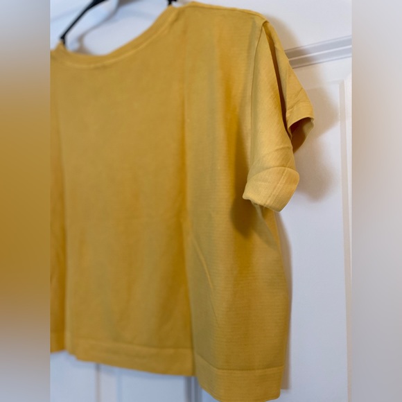 BNWT Avocado Crop Tee, Lemon, XS/S - Picture 3 of 6
